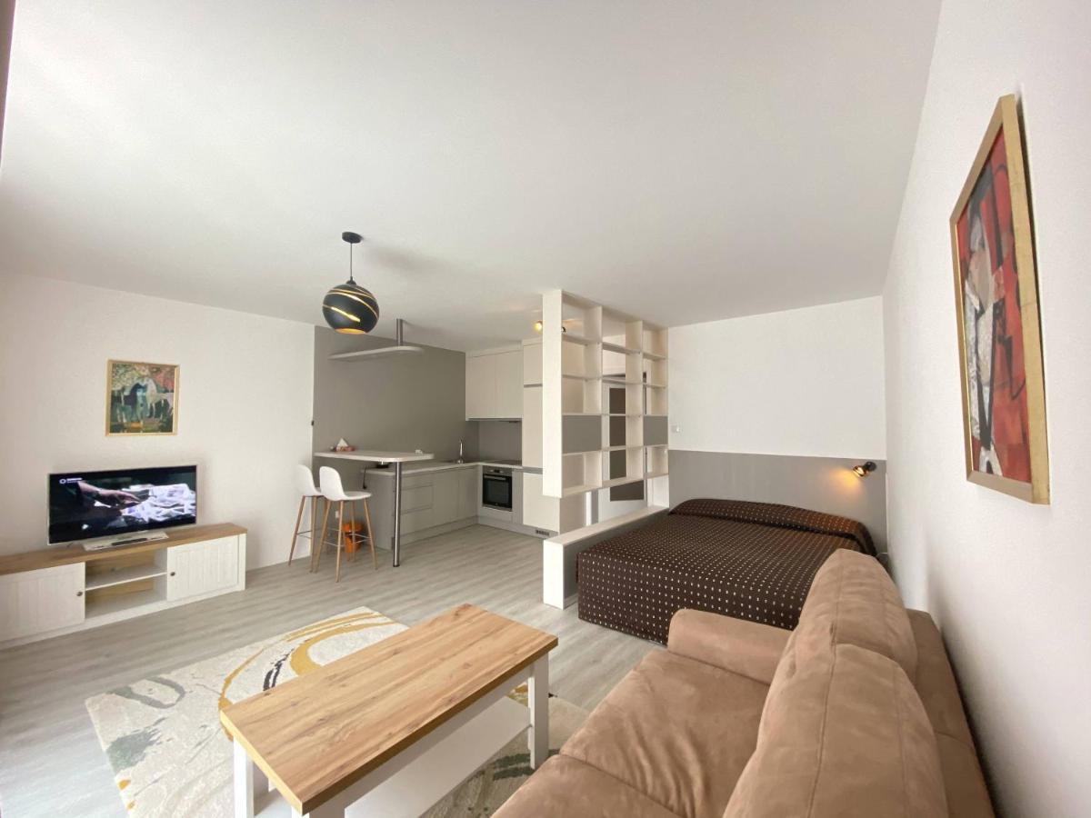 Appartement Seven Days Smichov à Prague Extérieur photo